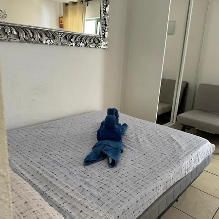 El Sol Chipeque, Cristianos Estudio Apartamento