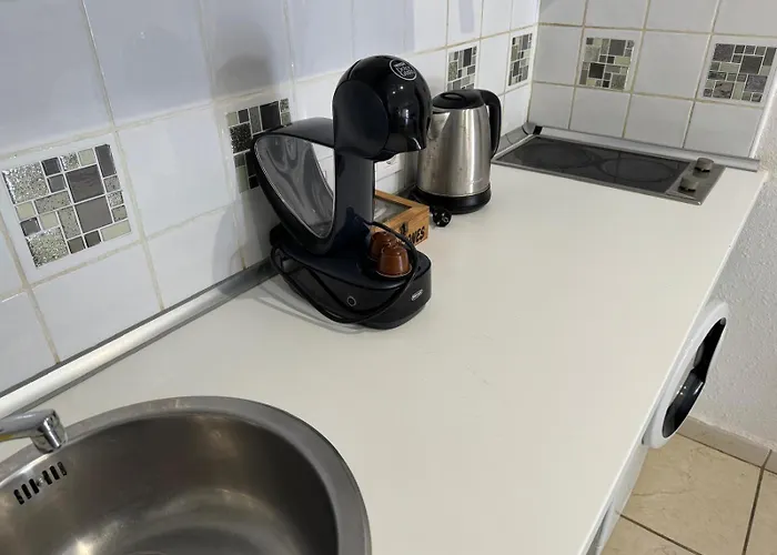 El Sol Chipeque, Cristianos Estudio Apartamento