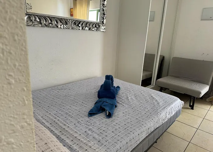 El Sol Chipeque, Cristianos Estudio Apartamento